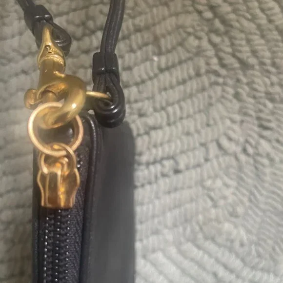 Vintage Coach Black Pebbled Leather Wristlet Wallet - Picture 6 of 7